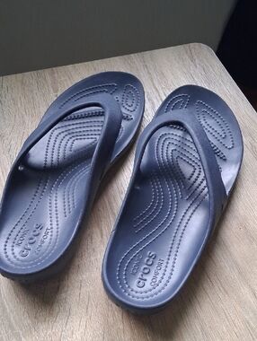 CROCS Navy Blue IONIC Comfort Flip Flops BNWOT Women's Size 10